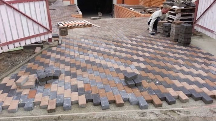 Укладка брусчатки  по ключ