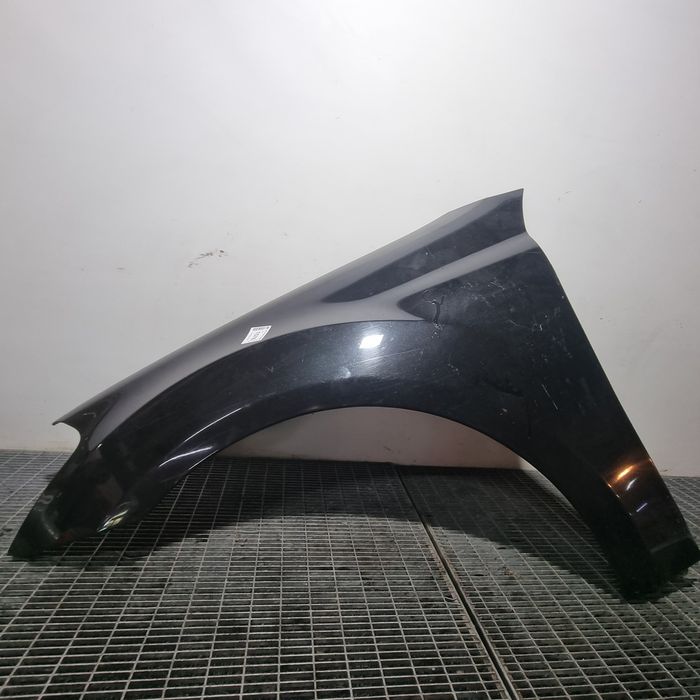 Aripa Stanga Fata Mercedes ML W164 Facelift 2008 - 2011 4 Usi Obsidian Black Metallic C197 (1578) Garantie