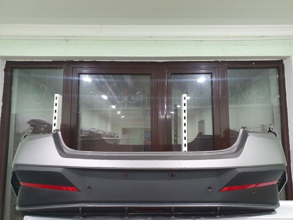 Хундай Елантра задний бампер бу оригинал в отличном состоянии  2024