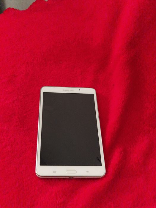 Tableta Samsung Tab 4 cu android 4.4