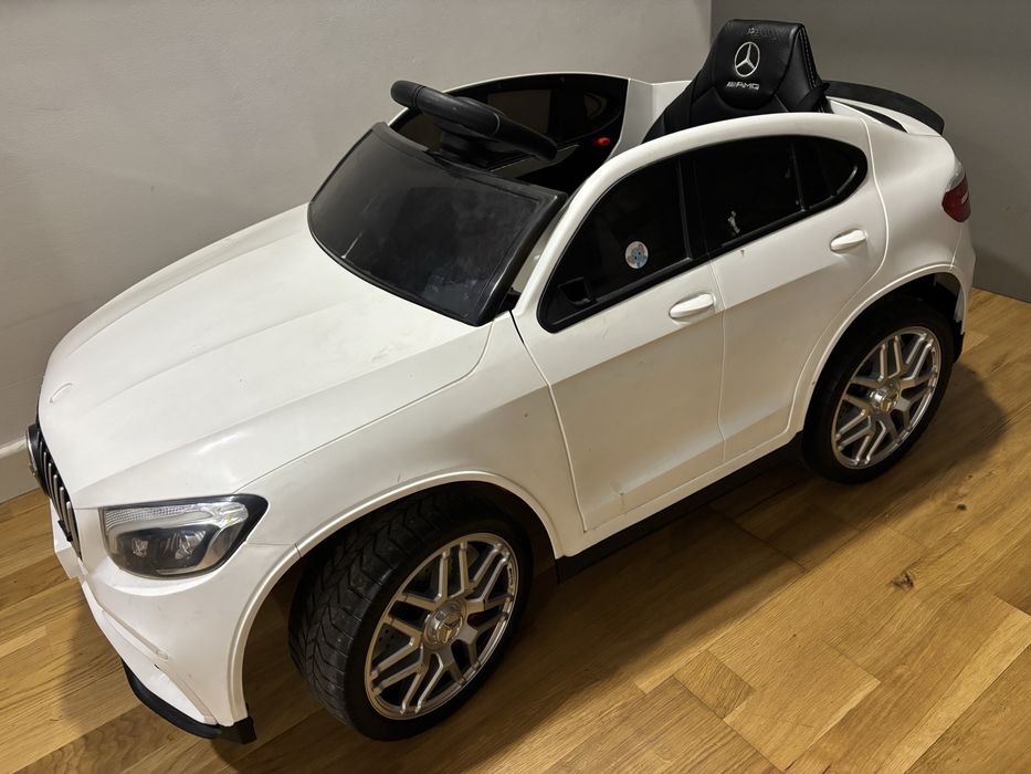 Mașinuță electrică Mercedes AMG 4x4 pentru copii