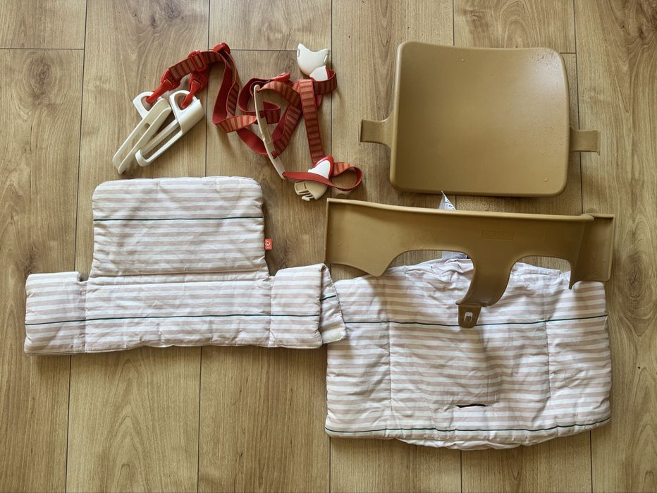 Scaun  Stokke Tripp Trapp cu toate accesoriile scaun masa copii