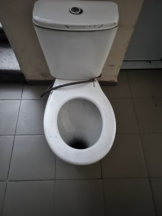 Унитаз простой рабочий