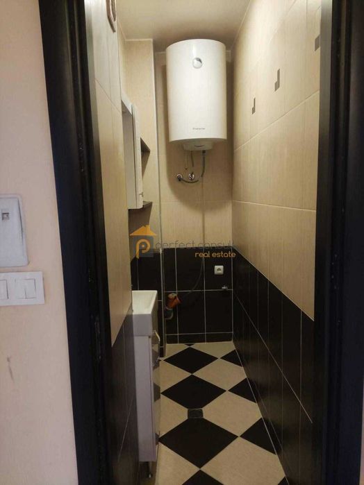 Продава се Тристаен апартамент в Пловдив, Южен - 105 кв.м за 1381 €/кв.м - Снимка #8