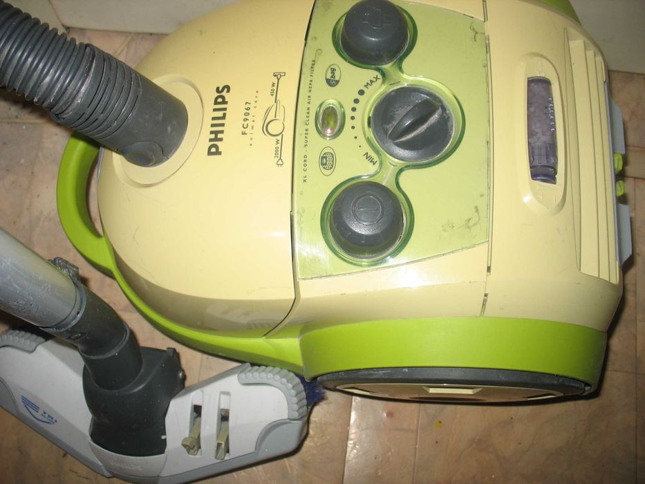 Пылесос Philips 2000w