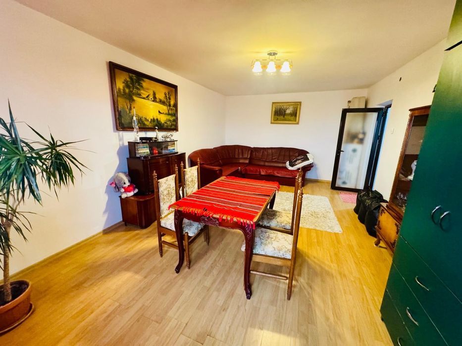 Persoana Fizica Vand Apartament 2CSD 51mp Visan