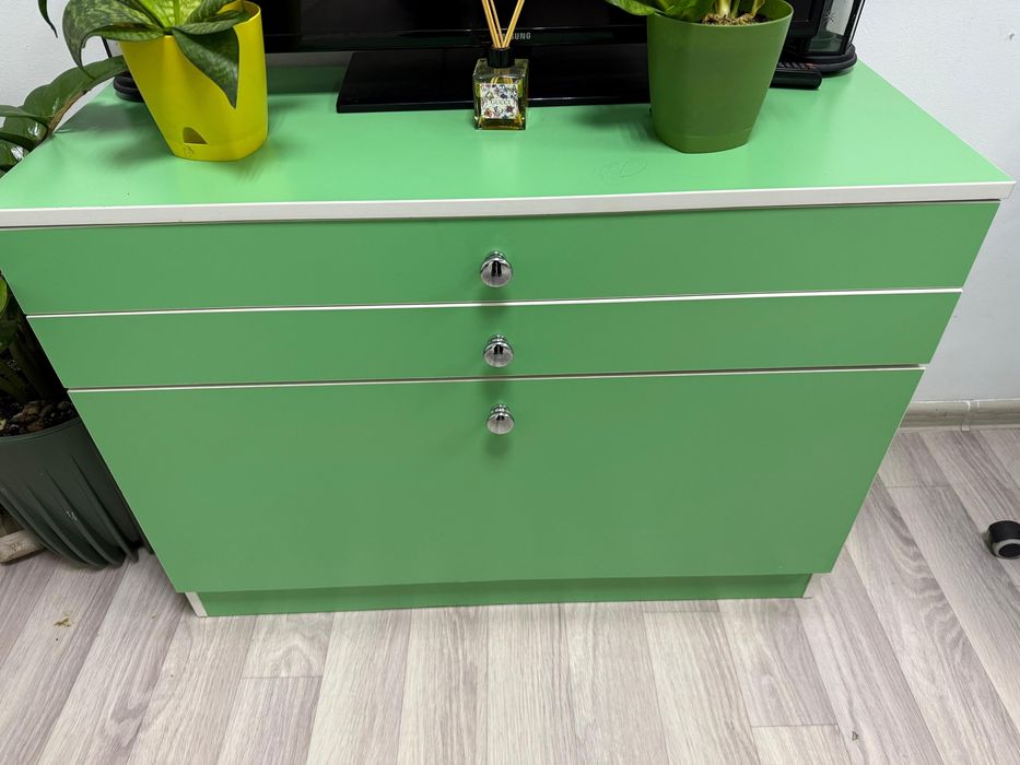 Продам Рецепшт с 2 комодами