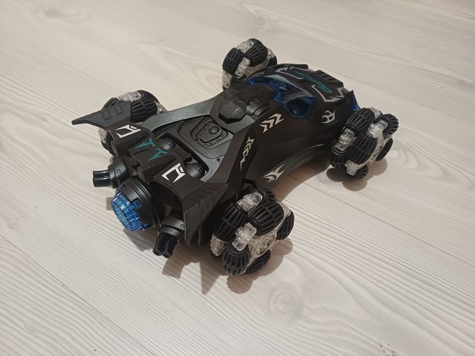 Кола с Дистанционно, Нова