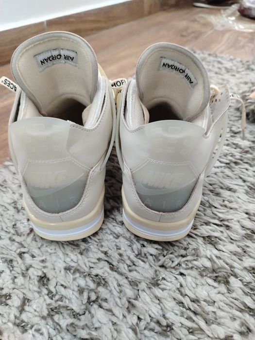 Vand pereche de Jordan 4 Off White marimea 40