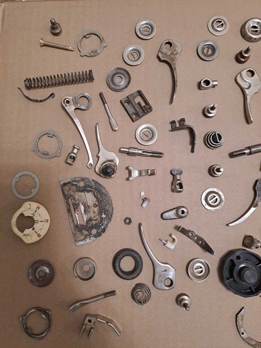 Запчасти от швейной машинки