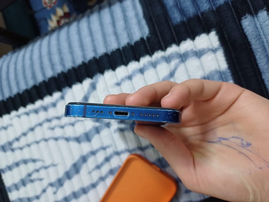 iPhone 12 обмен интересует