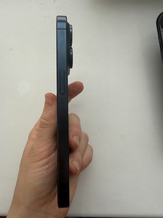 Продаю Iphone 15pro