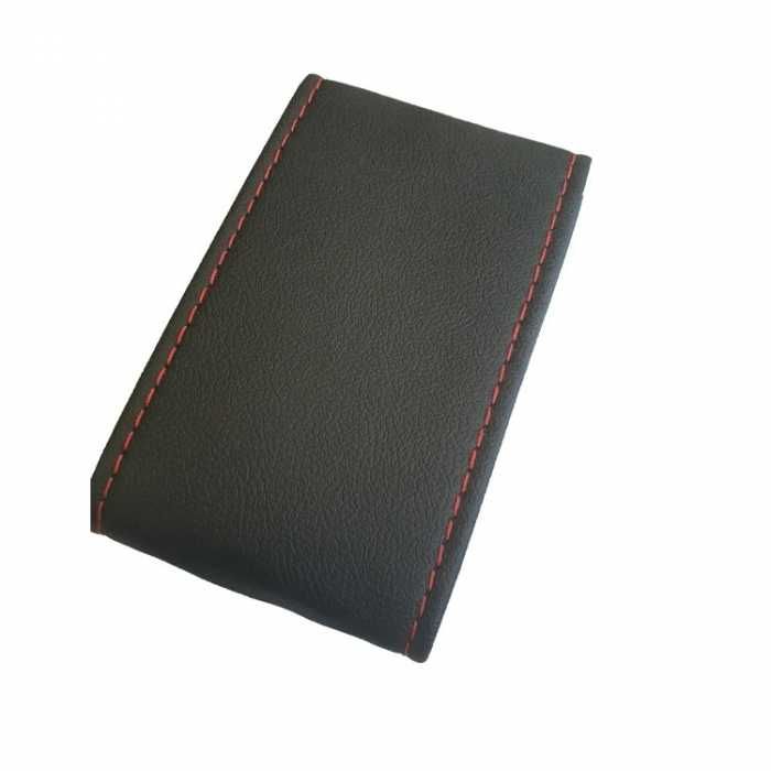 Шиещ се калъф за волан Boss от еко кожа - черен цвят, перфориран 38 см - различни модели