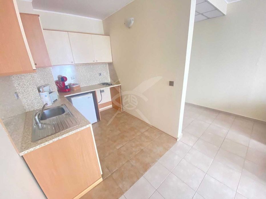 Продава се Двустаен апартамент в к.к. Слънчев бряг - 80 кв.м за 850 €/кв.м - Снимка #3