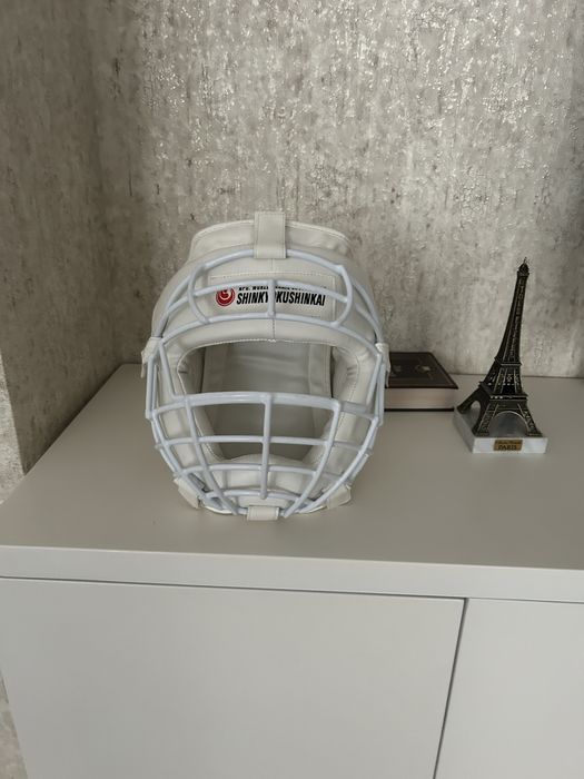 Шлем(для чемпиона по карате)