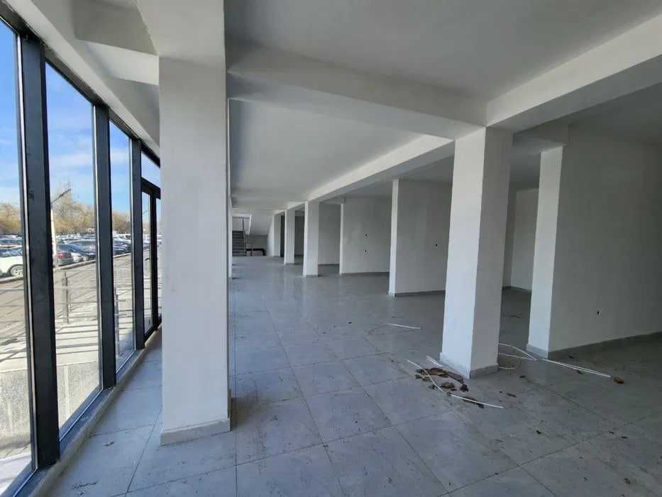 Сдаю Помещение  720м2 Под Шоуром и Офис Учтепа 1 Линия Урикзор Базар