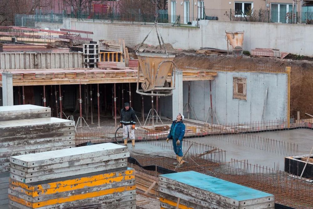 CONSTRUCTII - Electrice -Sanitare -Termice - Canalizări