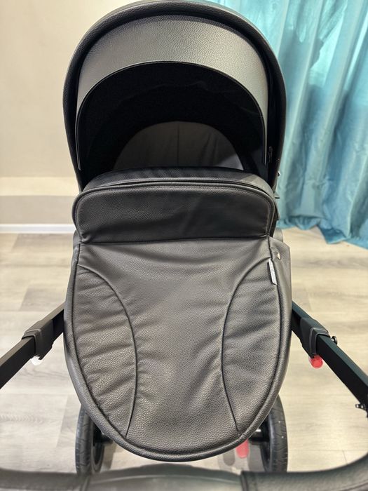 Продам коляску 2 в 1