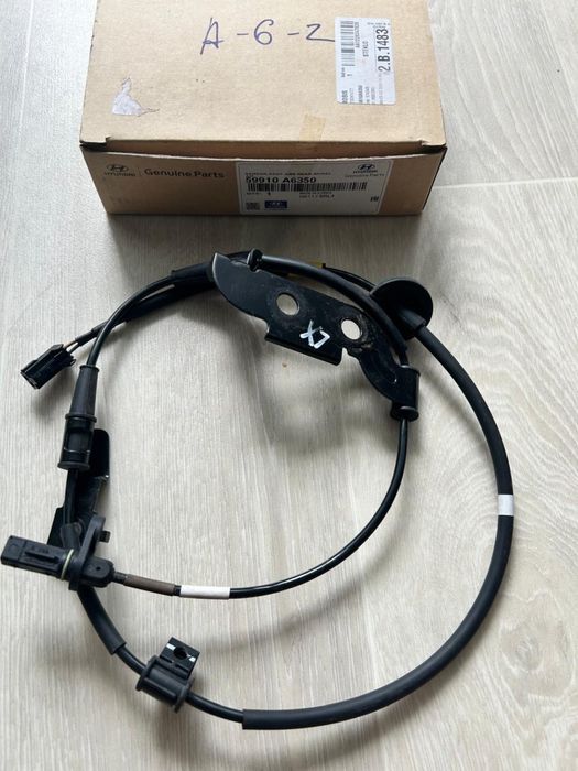 Продам датчик ABS на kia ceed 2013год