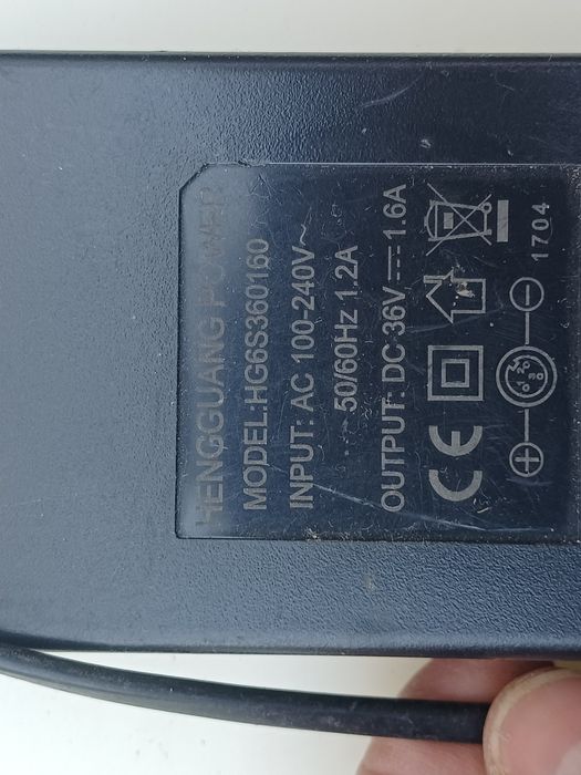 Incarcator baterii 36v 1,6A perfect functional. Mufa XLR

#3