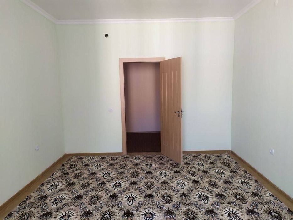 Koʻp qavatli uy sroshna sotiladi