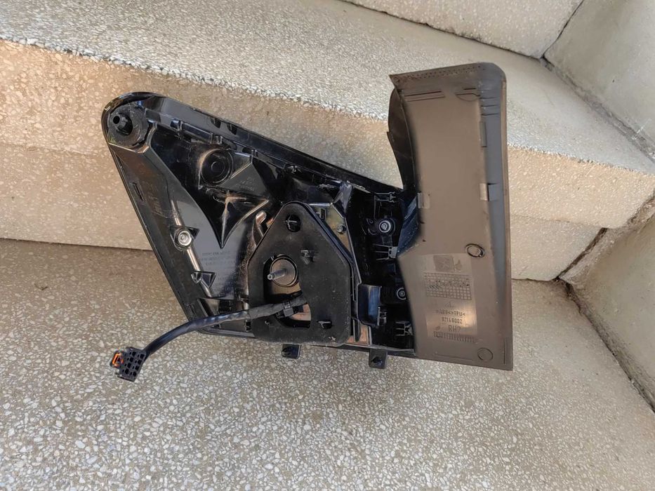 Стоп Peugeot 3008 десен LED / Стоп Пежо 3008 Оригинален