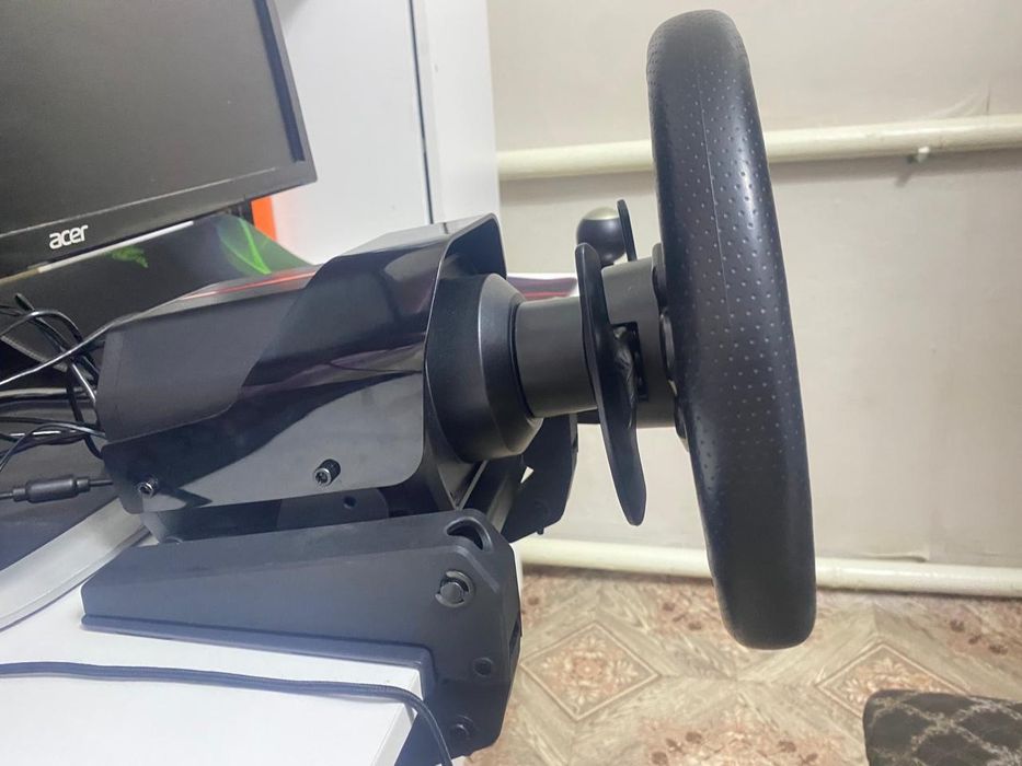 Продаю срочно игровой руль мощный