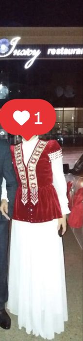 Продам кажекей и камзол с платьем