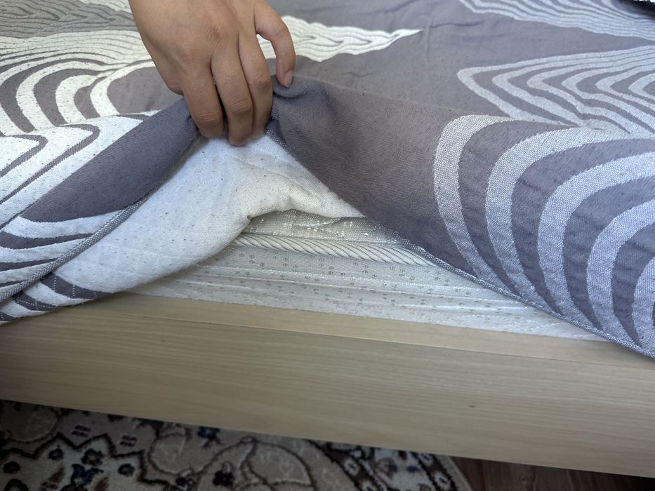 Двухспальная кровать