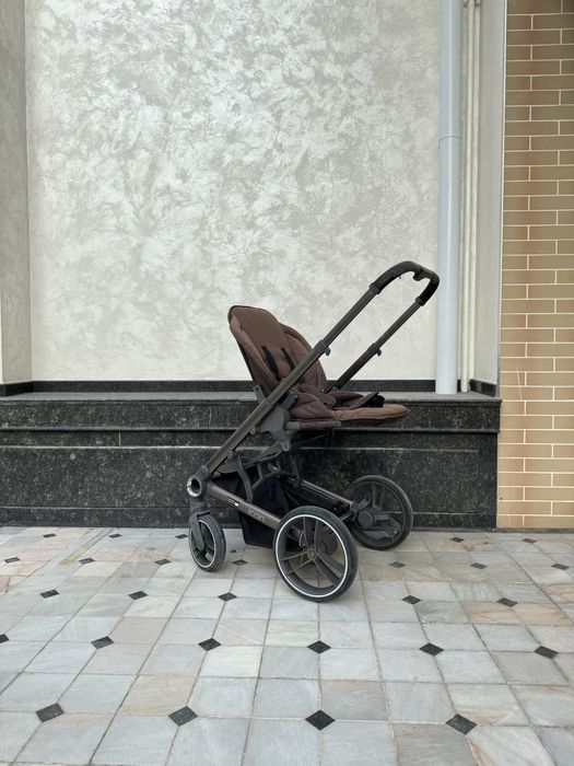 детская коляска с 3 разными сиденьями