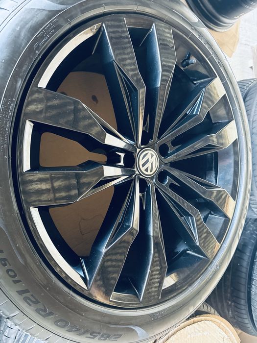 Jante Volkswagen  Touareg R21 Originale Suzuka III Pirelli de vara