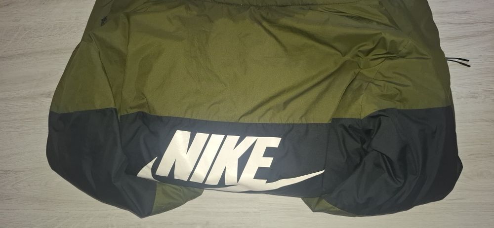 Geca nike mărimea M