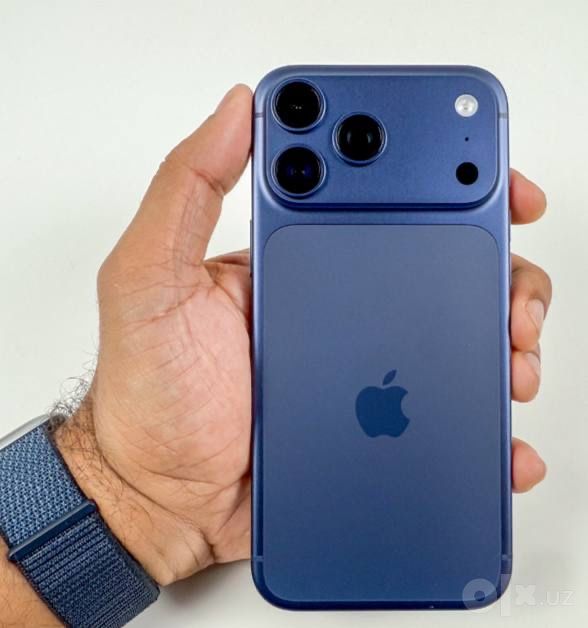 Iphone 17 Pro max deep blue