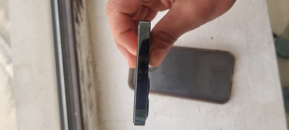 Айфон.    12 про