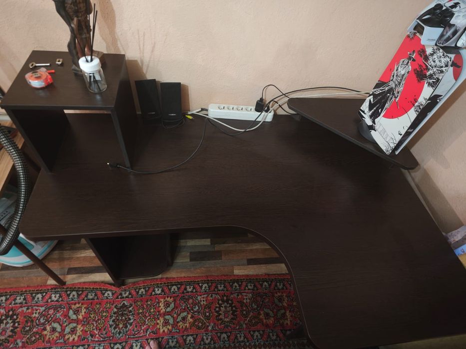 Стол компьютерный