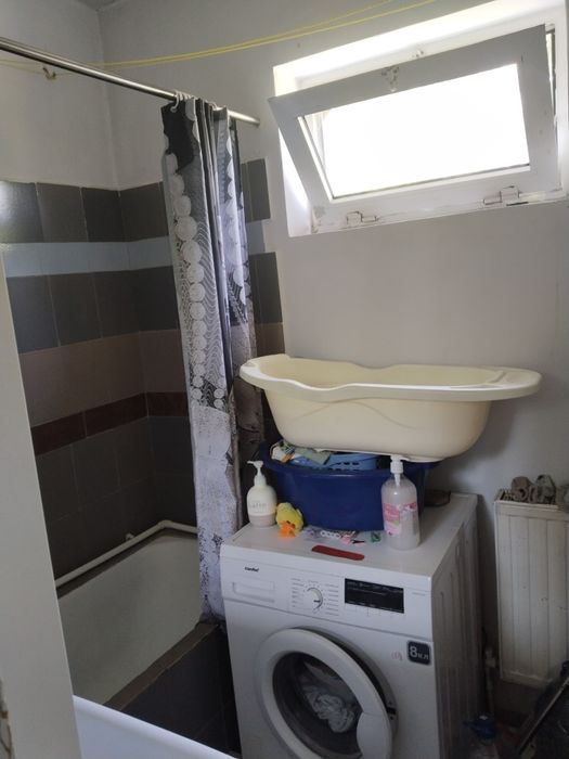 Продам Квартиру 4 комнатная балкон +1 комната