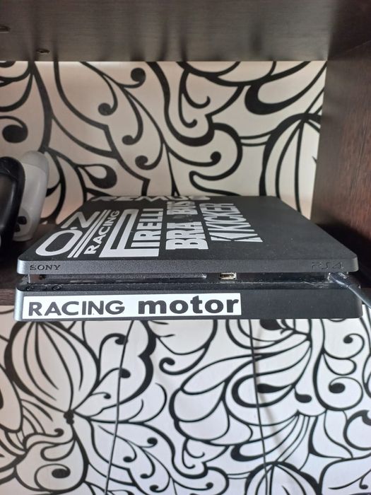 Сони плейстейшен 4