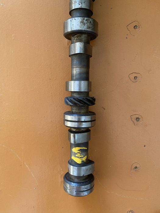 Распредвал на ГАЗ 24