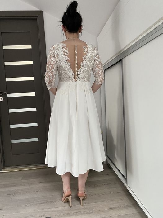 Rochie mireasa midi