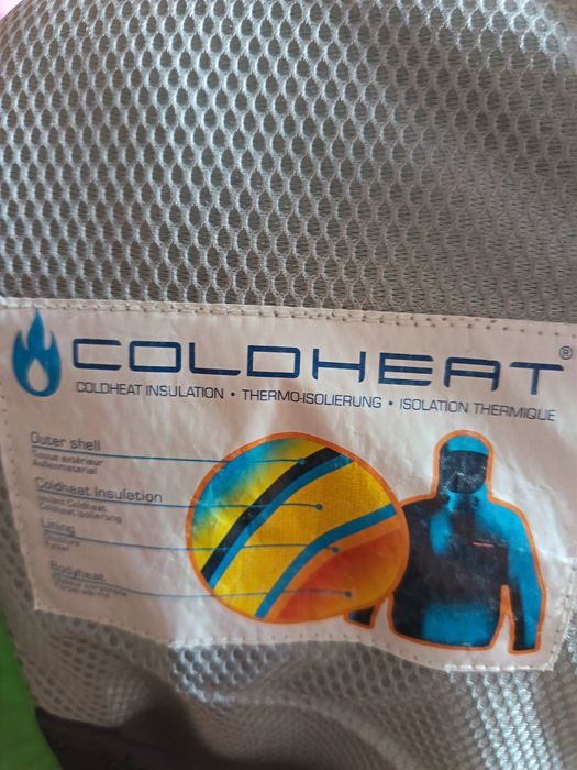 Costum schii cu bocancii columbia