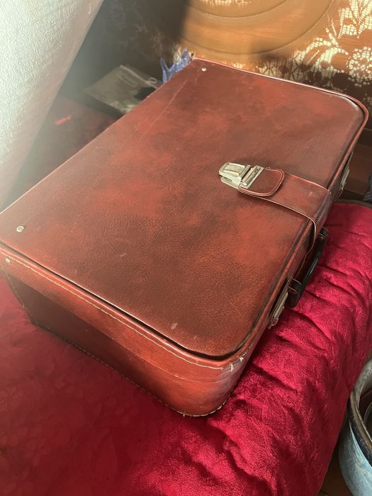 Продам швейную машинку