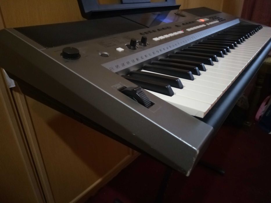Orga Yamaha PSR-E 443 si accesorii