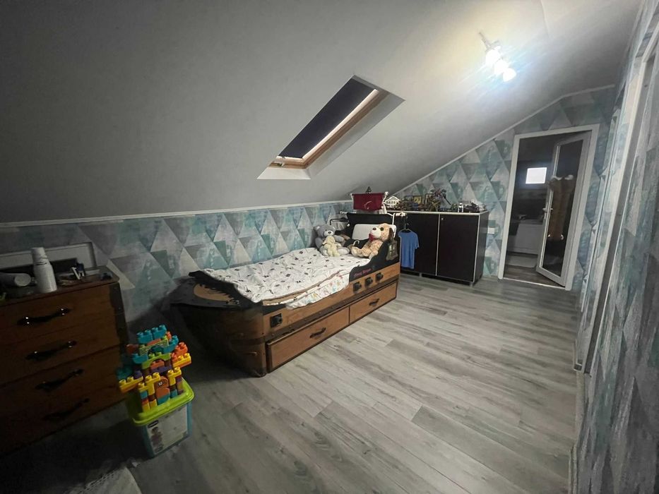 Casă spațioasă P+M, complet mobilată, curte amenajată, Satu Nou