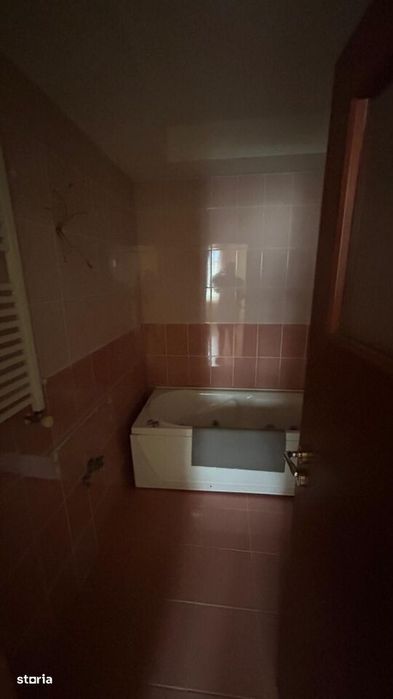 Apartament 3 camere S4 str Savinesti