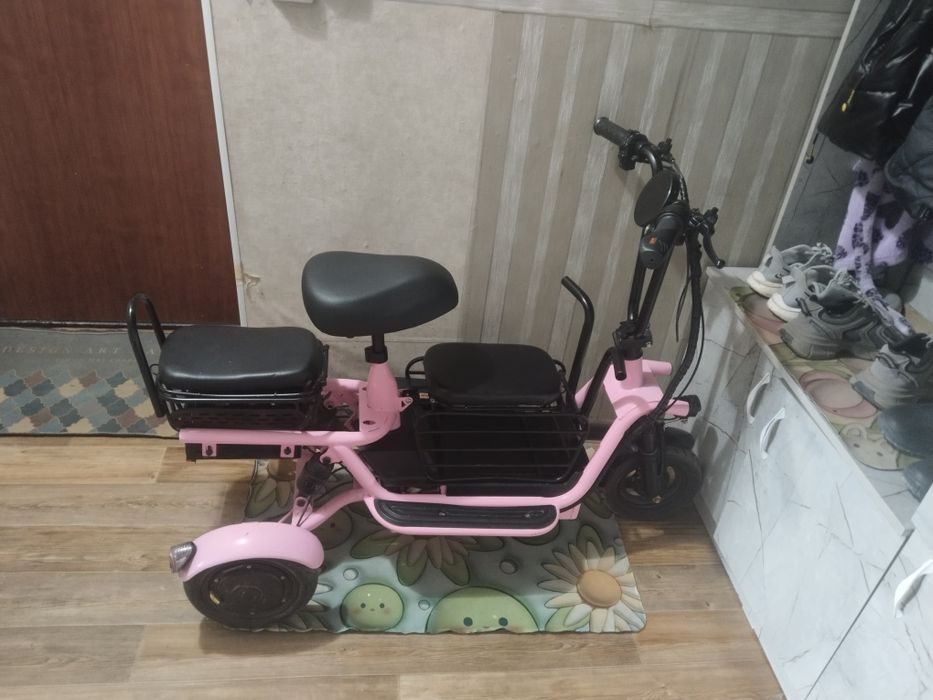 Продам электро скутер новый