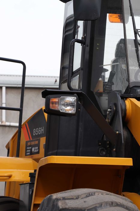 Yangi 3,3 м³ Frontal pogruzchik bazamizada mavjud