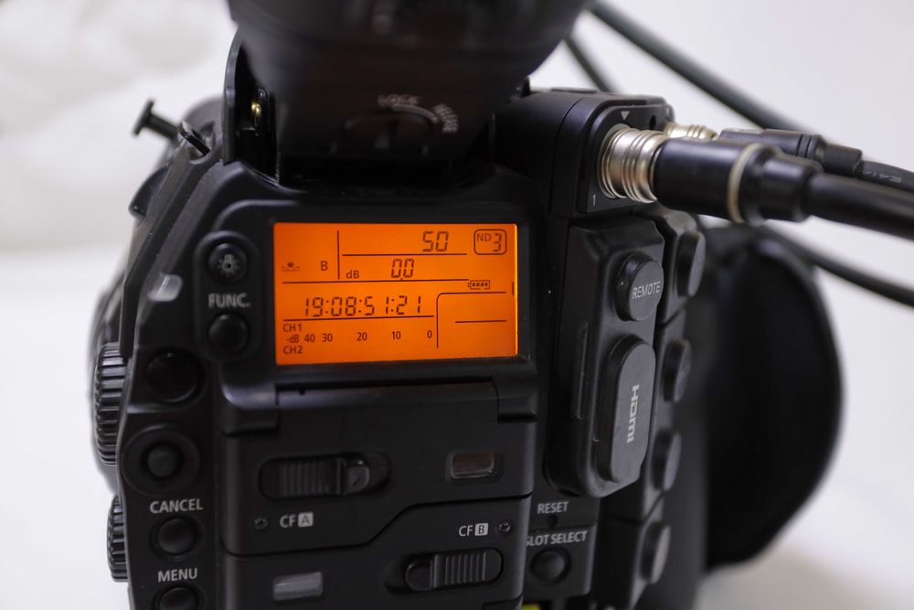 Камера Canon EOS C300