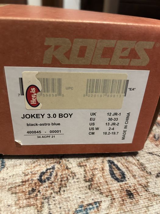 Role baieti Roces, 30-33
