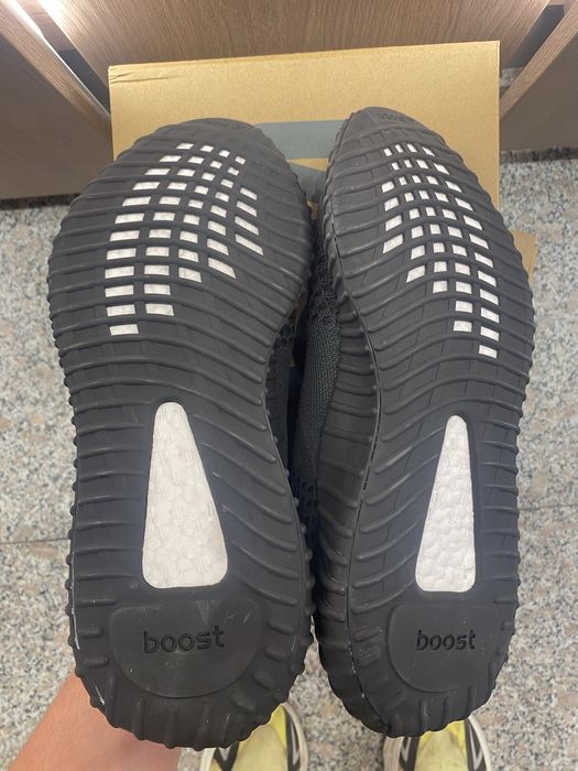 Yeezy Boost 350v2 Onyx Black