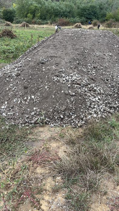 Zgura.Piatra pentru drum